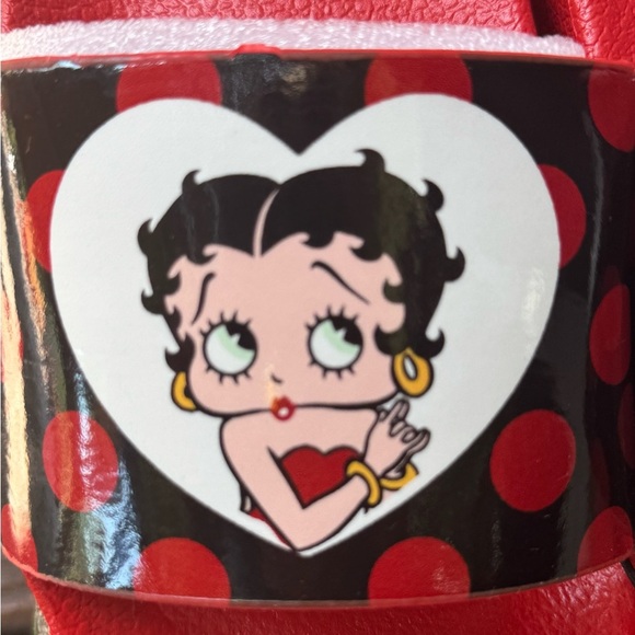 Betty Boop Vibrant Red Slide Sandals – Cartoon Graphic – Size 8 - Picture 5 of 6